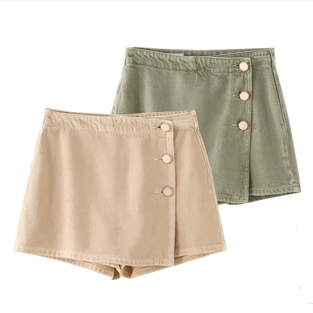 ZARA BUNDLE: 2 Mid Rise Button-Up Denim Skorts, SIZE LARGE